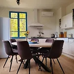 Bois De La Borde Holiday home *